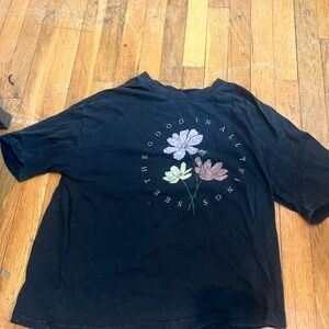 Flower T shirt!‎